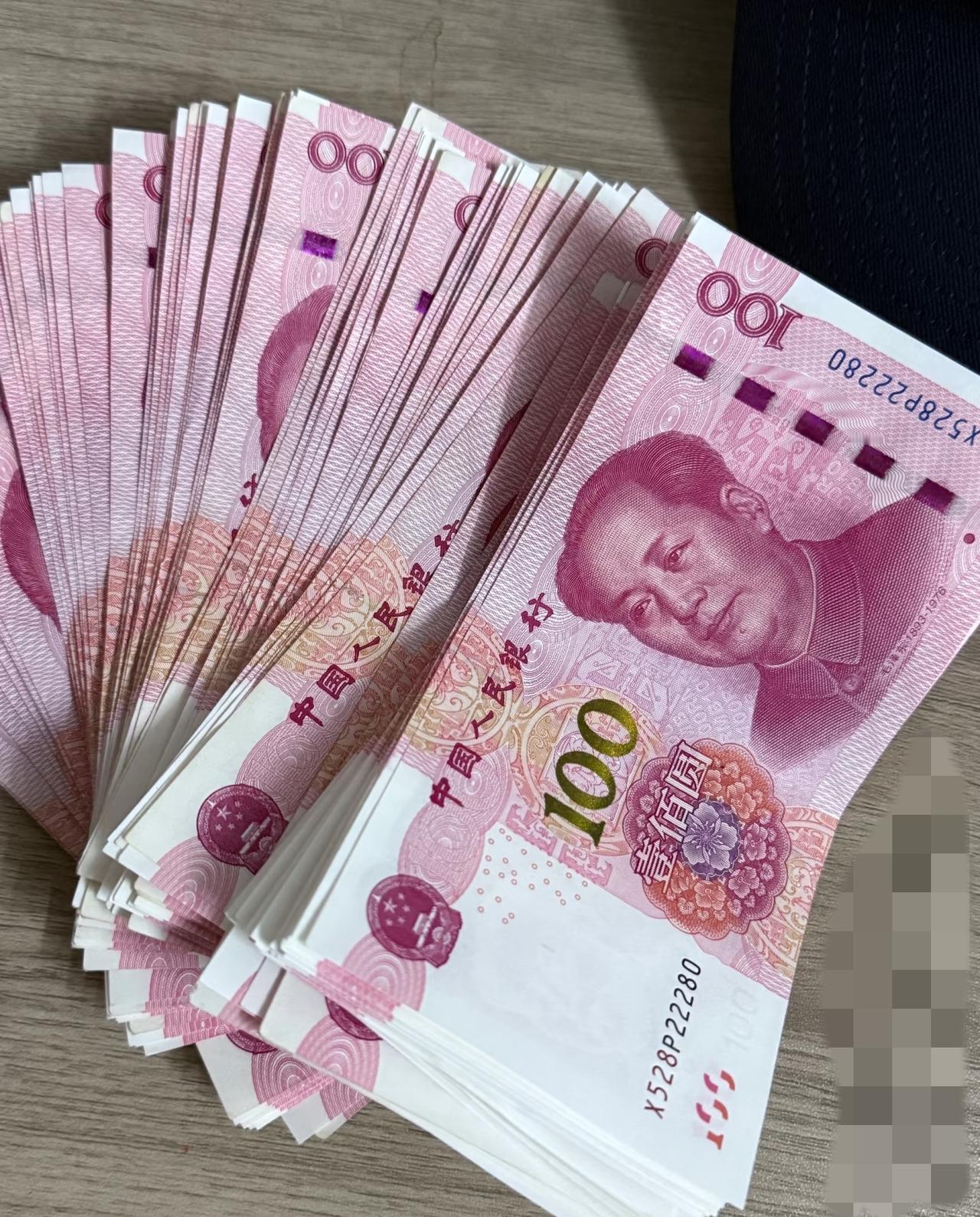 这操作真让人寒心！
女子捡到一万二主动交派出所，
失主找上门却张口要一万四，
硬