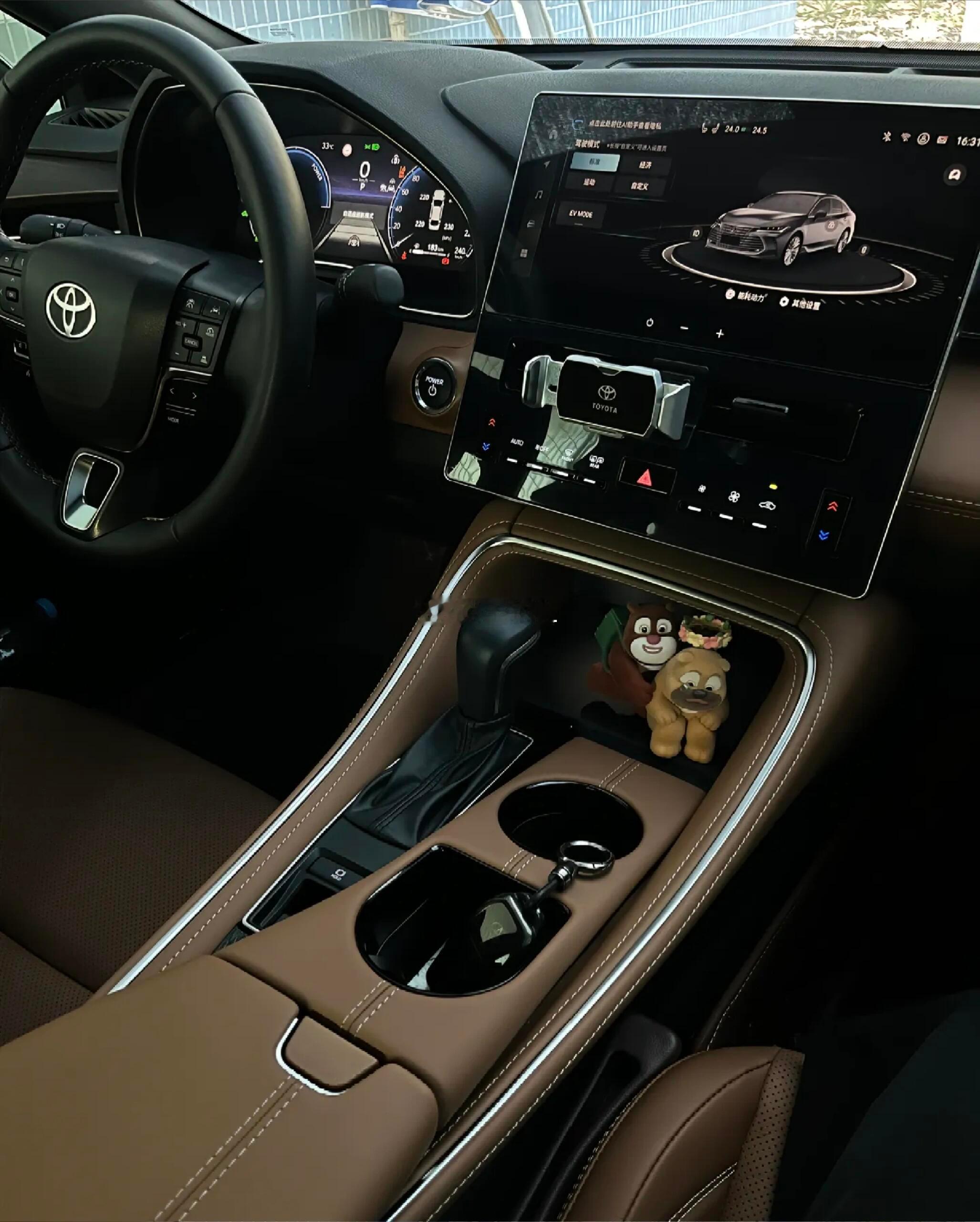 亚洲龙这高级感内饰，你们爱了没[666]丰田亚洲龙 ​​​