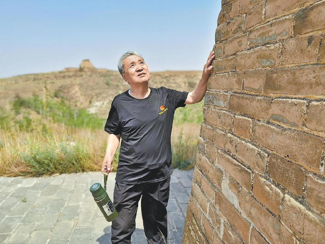 十七年戍边守国，二十年扎根护城！老兵用余生守住百里明长城
 
刘东厚，1974年