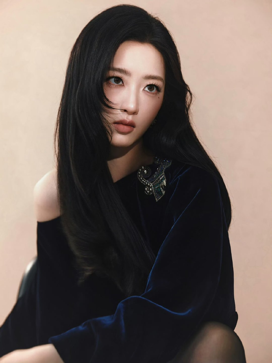 邓恩熙范思哲晚宴黑丝邓恩熙蓝丝绒黑丝 啊啊啊太美了 ​​​
