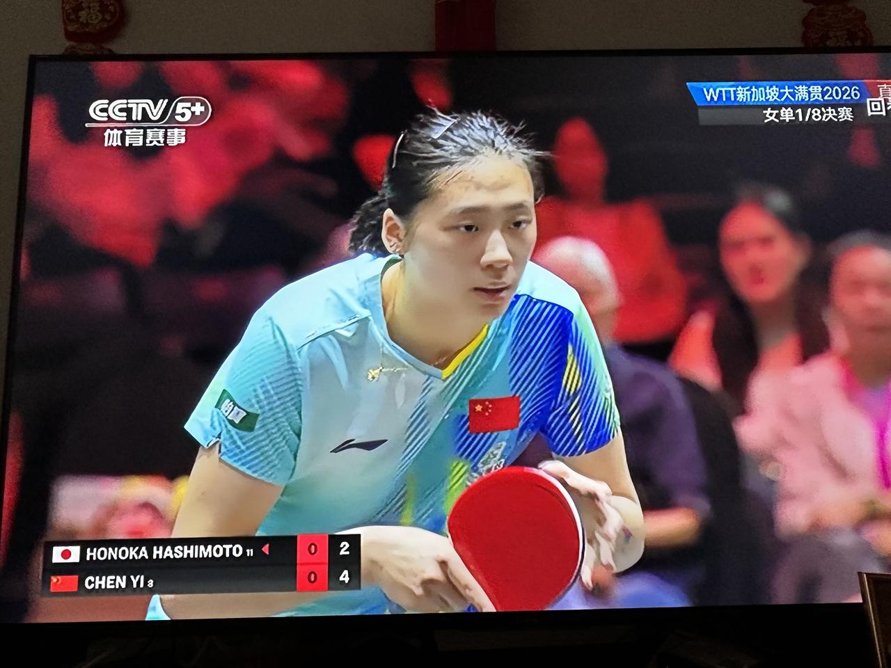 没想到吧？
首胜！刚刚结束的一场2026年WTT新加坡大满贯女单八分之一决赛的赛