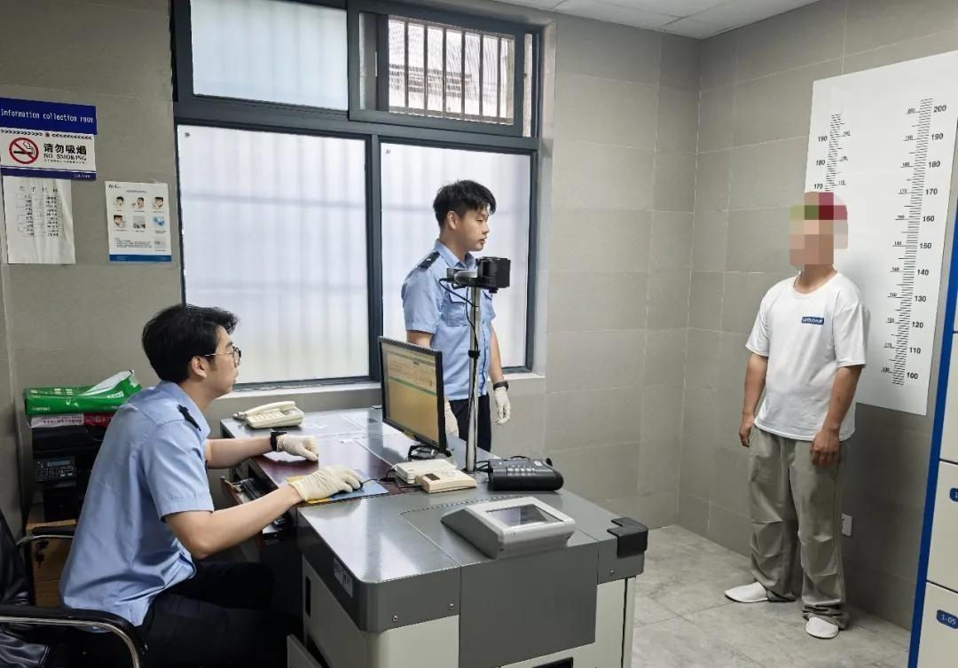 5月29日，杭州一名吃播主播试图向店铺索免一箱啤酒遭拒，付餐费后竟二次折返、当场
