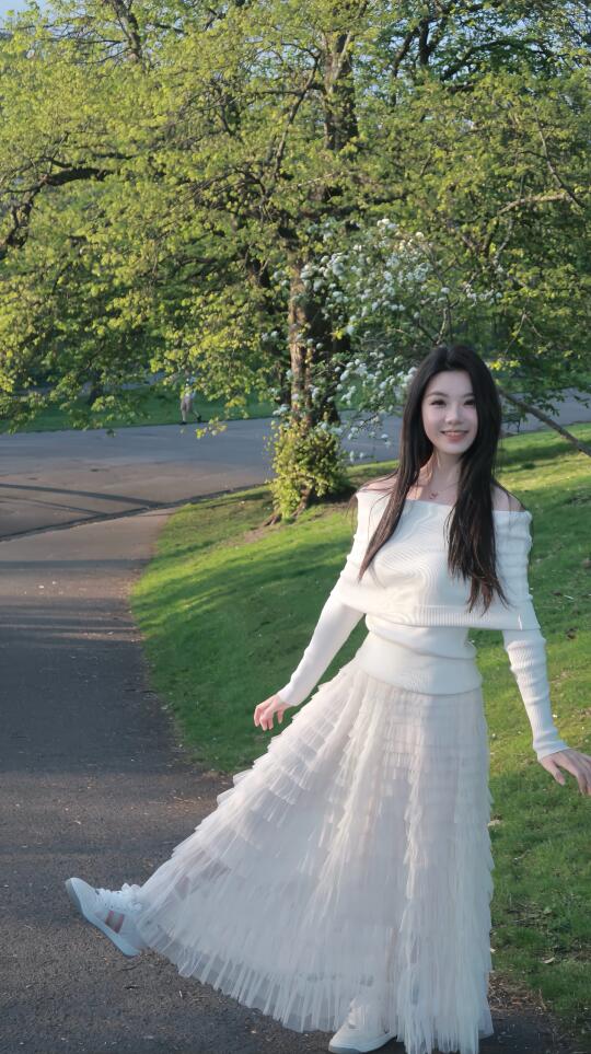 ☀️听说｜草坪和蛋糕裙｜被我挖到百元宝藏👗