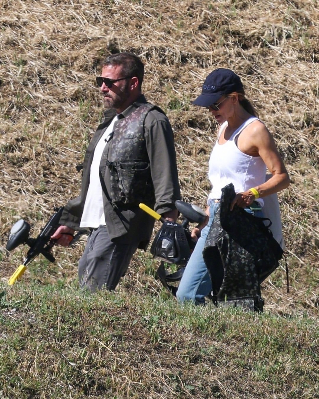 欧美八卦新闻 ，詹妮弗·加纳和前夫本·阿弗莱克接连几天被拍一起外出。周六下午，两