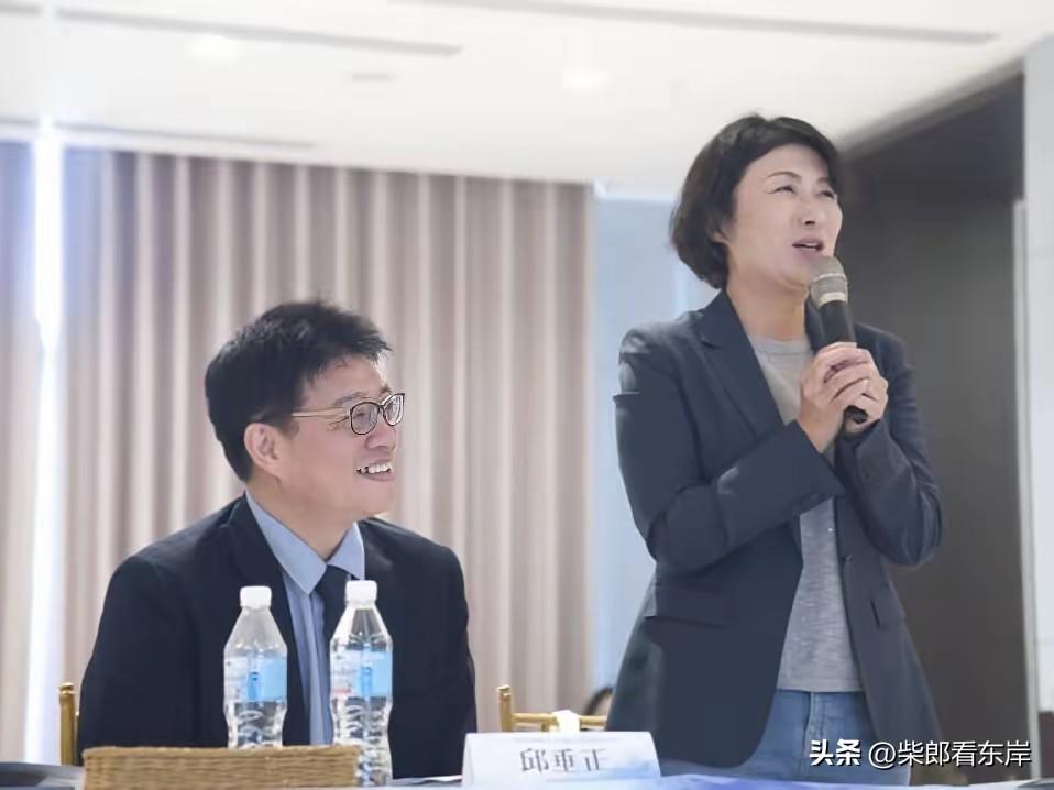一句“饶县长受委屈了”，邱垂正与饶庆玲和解，水果能否回归水果本身？

台东举行地