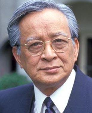 最喜欢的两位老人家，一身富贵，气质又好，最适合演富豪，演商场大佬，你让他俩演市井