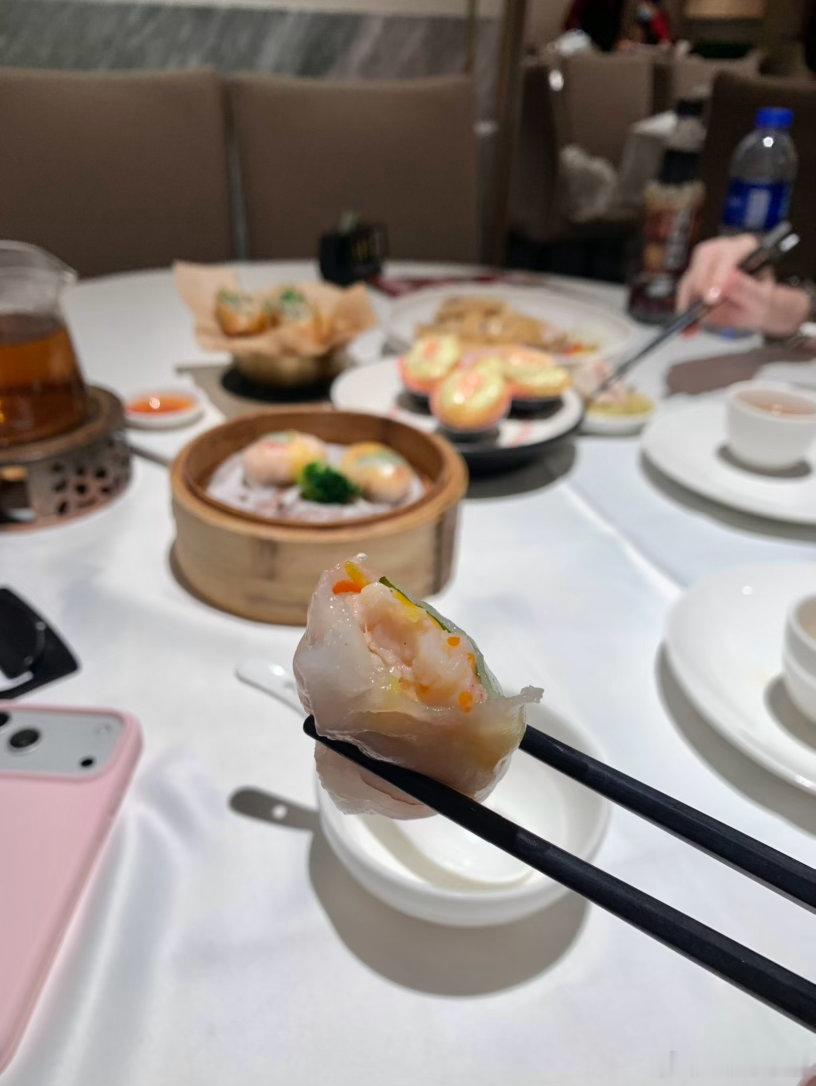 幸福！！开会顺便吃上了全广州我最爱的早茶！ ​​​