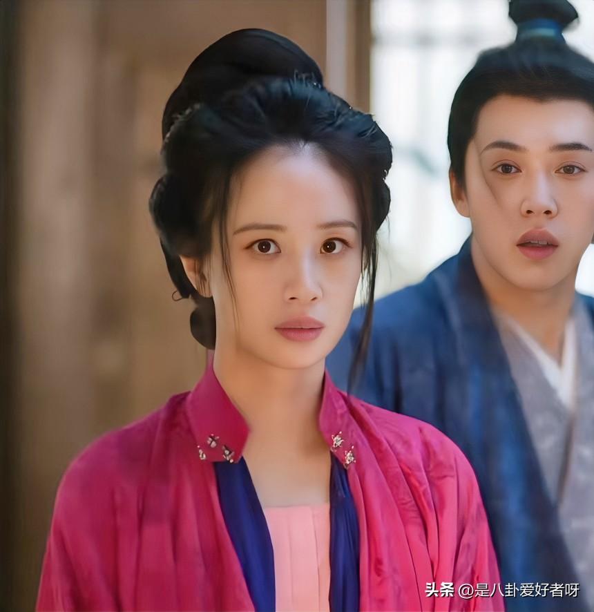 看了12集的“兰香如故”
我最理解不了的
不是女主管娘叫妈妈，而是

赵星棠这个