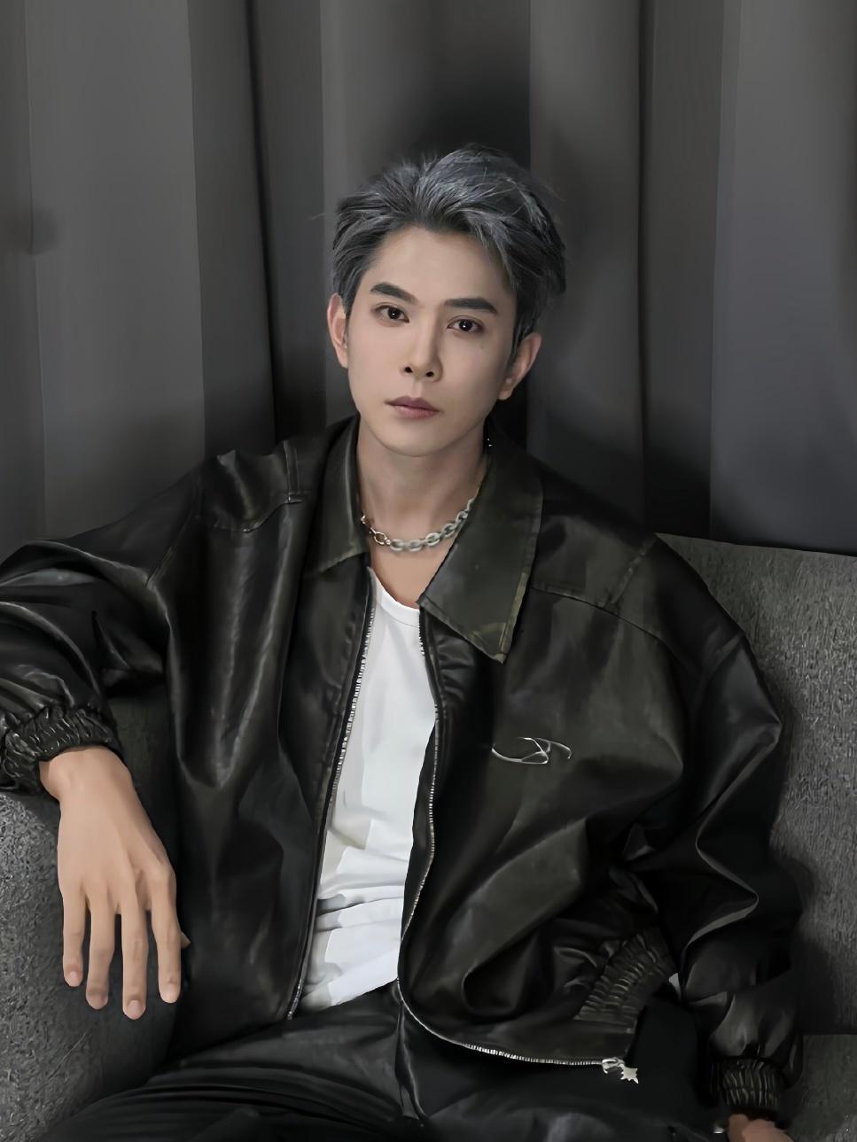 冯建宇后援会维权声明冯建宇因烤冷面不翻面被淘汰 演了一辈子戏的演员，竟然输给了“