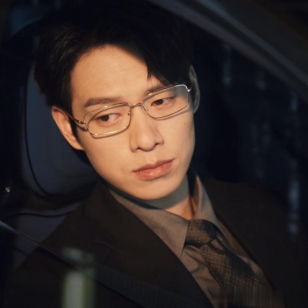 是金子总会发光的。

魏大勋因饰演孟宴臣迅速爆红之后，就连外媒也发现了魏大勋的闪