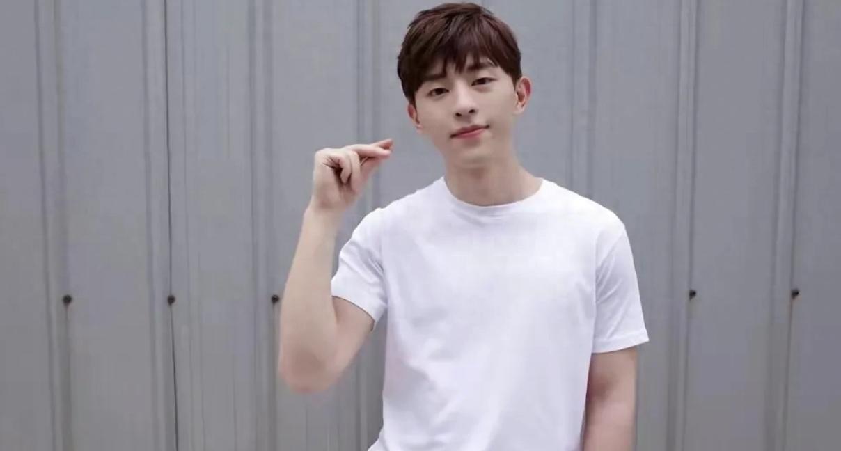 31岁邓伦和粉丝过生日，李小璐靠女儿挣脸面，劣迹艺人复燃？
邓伦、李小璐、袁冰妍