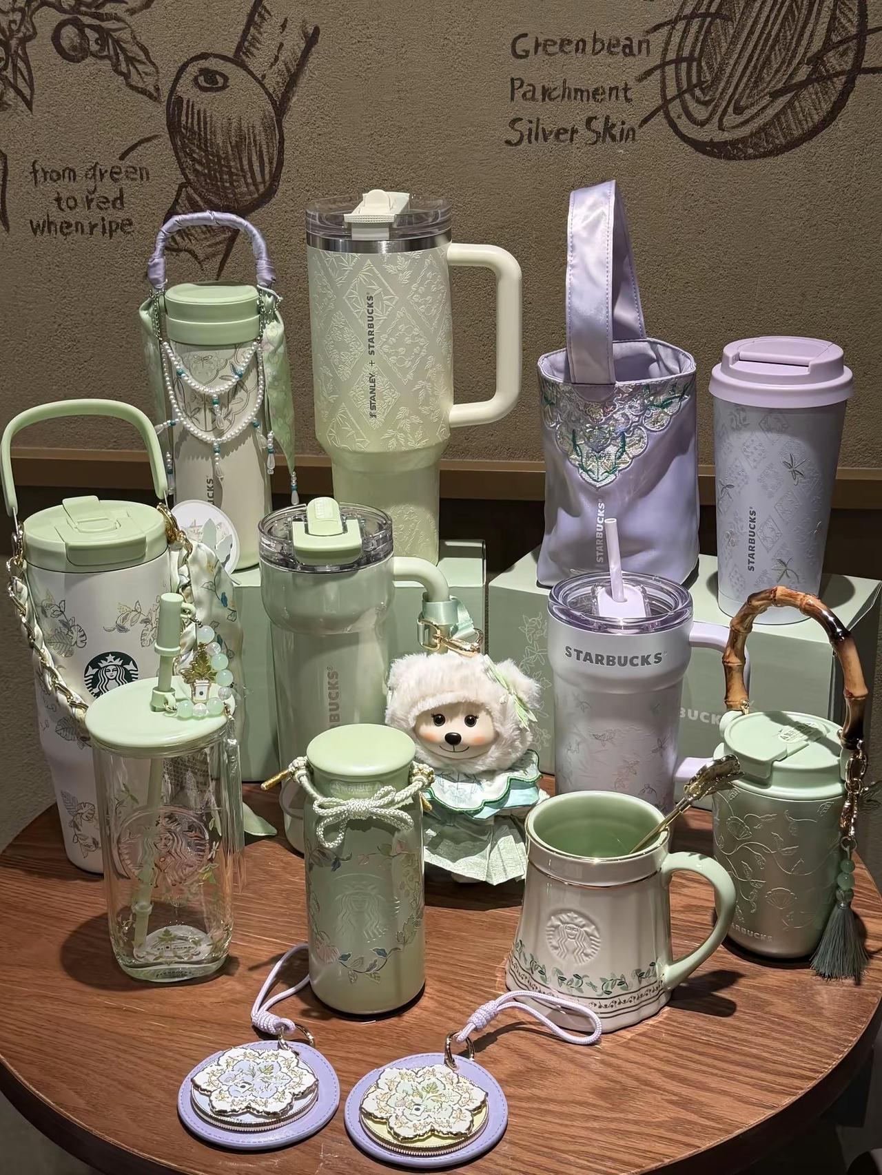 这个春 绿到我心巴上了💚💭⋆⁺星巴克新品又又又来啦🍋‍🟩用一个杯子开启春