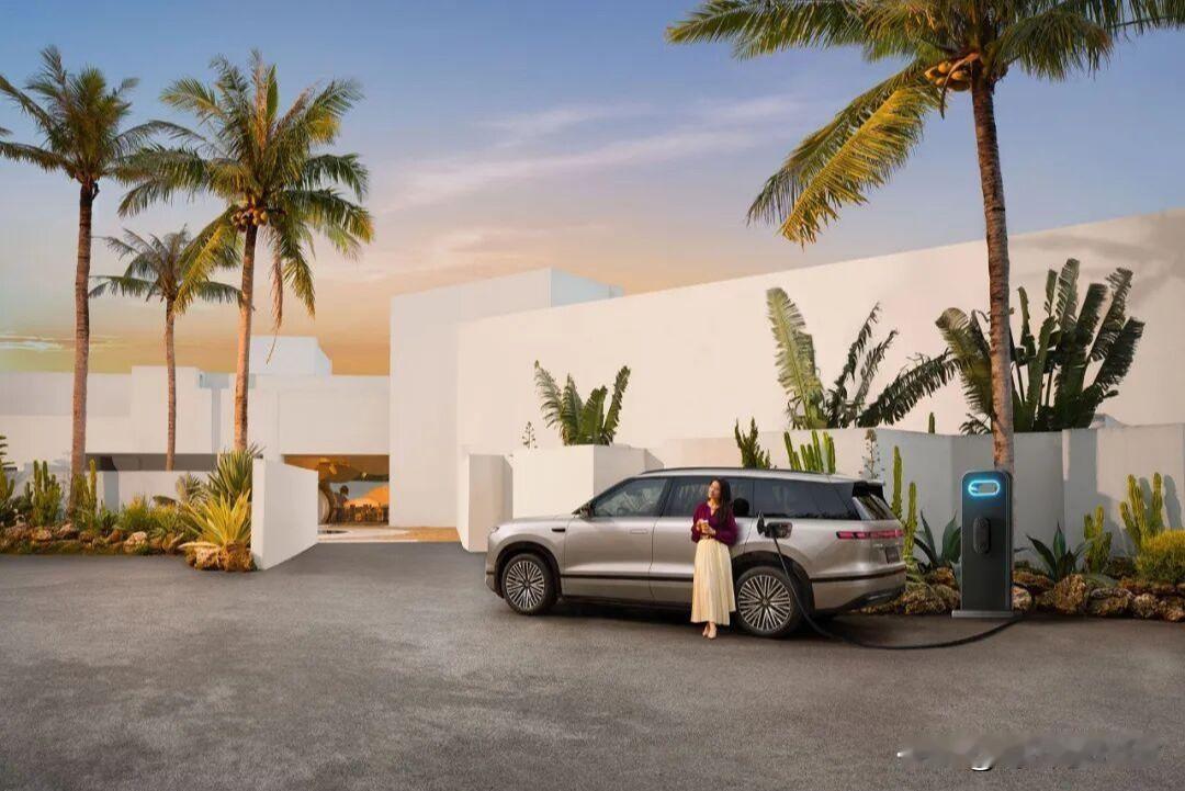 小米没想到，比亚迪没想到，特斯拉想了三天三夜也没想明白，大众掀桌子了，第一台增程