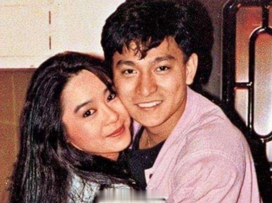 刘德华在一次演唱会现场，突然单膝跪下，对着助唱嘉宾吴倩莲表白:“我喜欢你，可以嫁