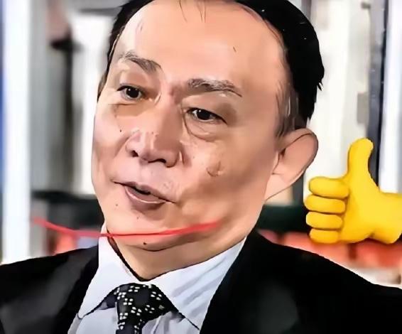 如今中国面临的最大风险，不是美国在南海搞什么航行自由，也不是芯片卡脖子，而是有人