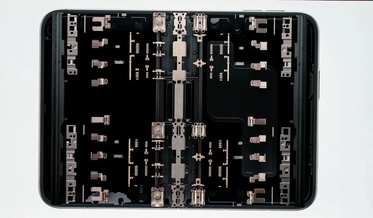 iPhoneDuo铰链超100个部件这看着太舒服了 ​​​