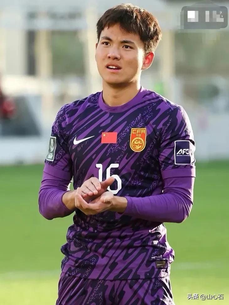 李昊下赛季去向成谜，有消息说他要去中超二流球队，因为那些球队更需要一个顶级门将。
