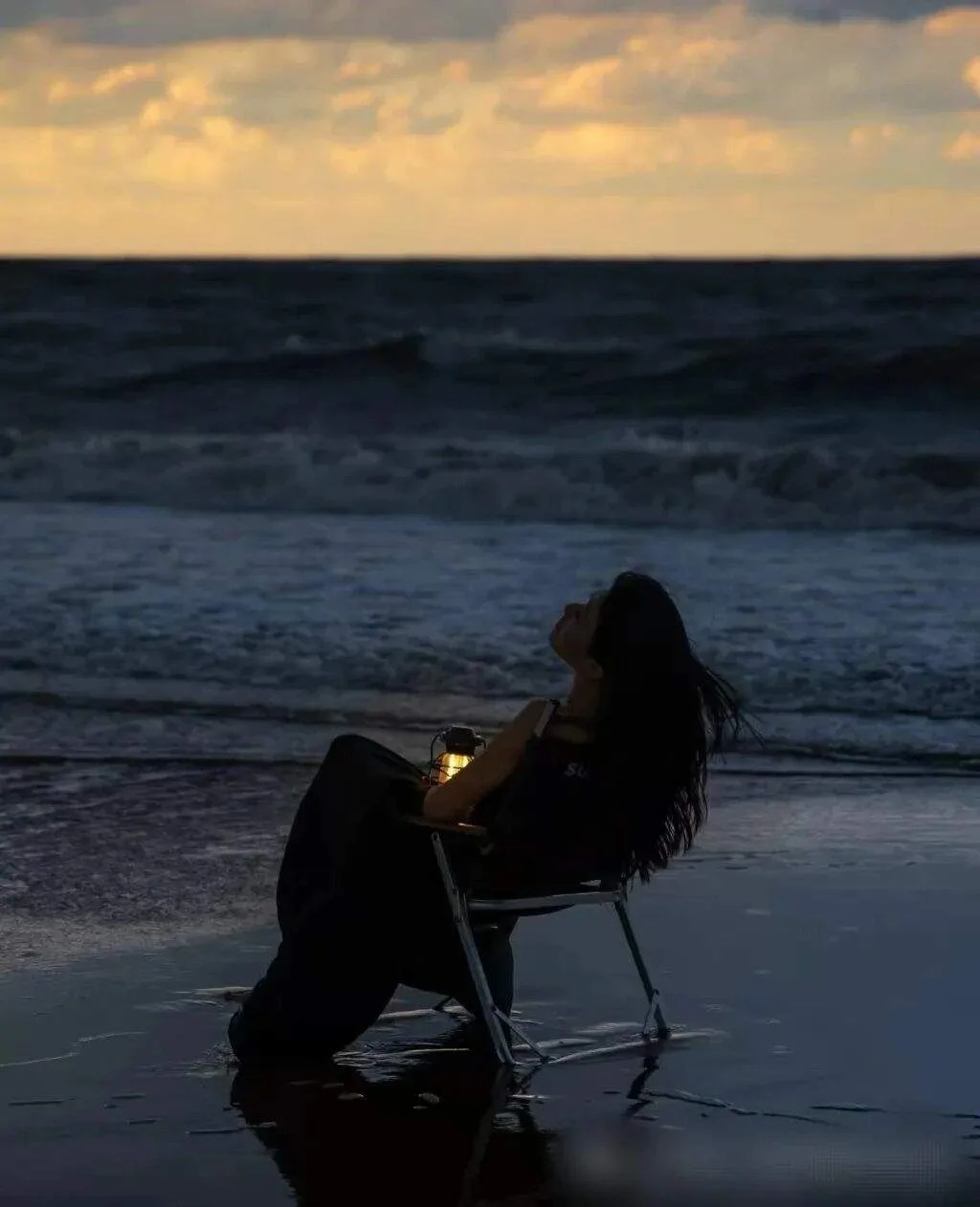 心理学里以及心理咨询室常见到的“强迫性重复”，即：一个人一次又一次反复...