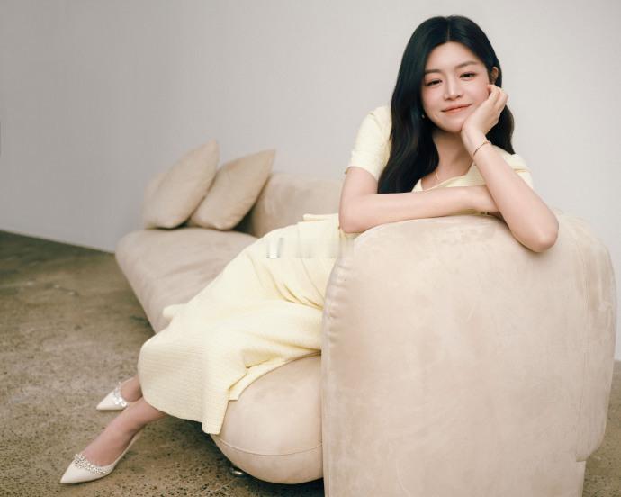 陈妍希去歌手了陈妍希去了歌手现场 陈妍希坐在歌手观众席上鼓掌的样子太投入了！从帮