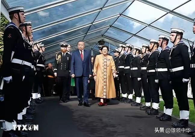 新西兰总督为苏林举行了欢迎仪式并不足为奇，因为两人的职务也算是对等，而东道主国的