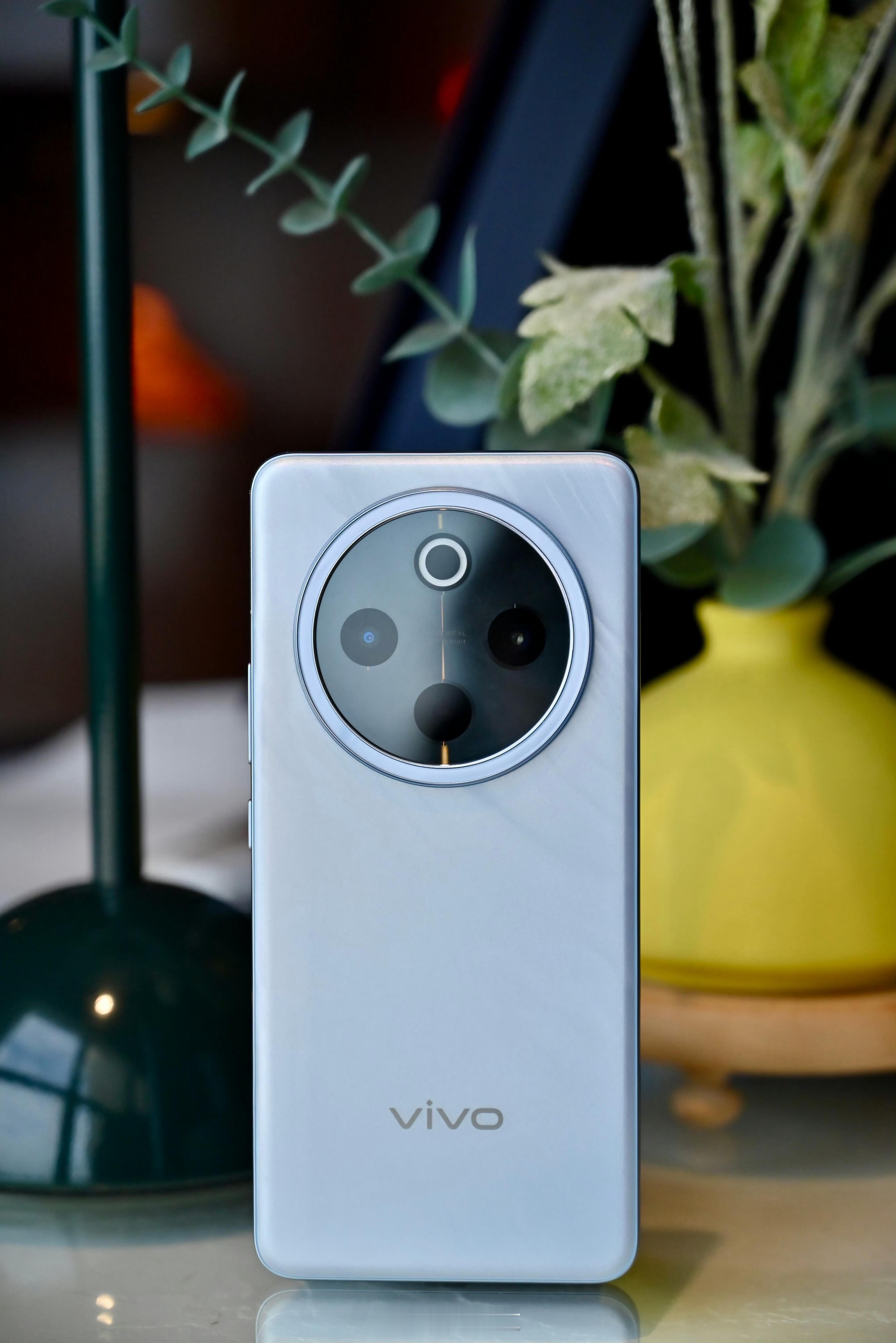 转发+关注送【vivo Y300 Pro+】12+512G手机一台！12月31日