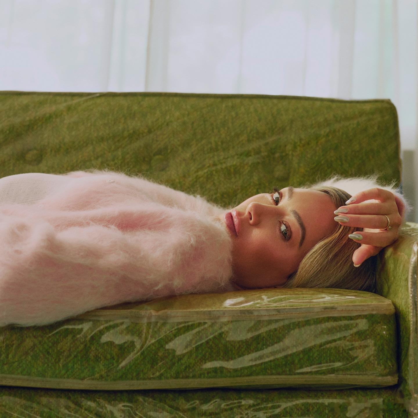 Hilary duff希拉里达芙新专《luck...or something》豪