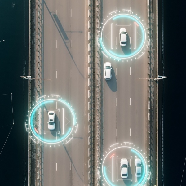 新小米SU7赛道性能大摸底关于SU7和S7这俩车的智能辅助驾驶路子完全不同。一个