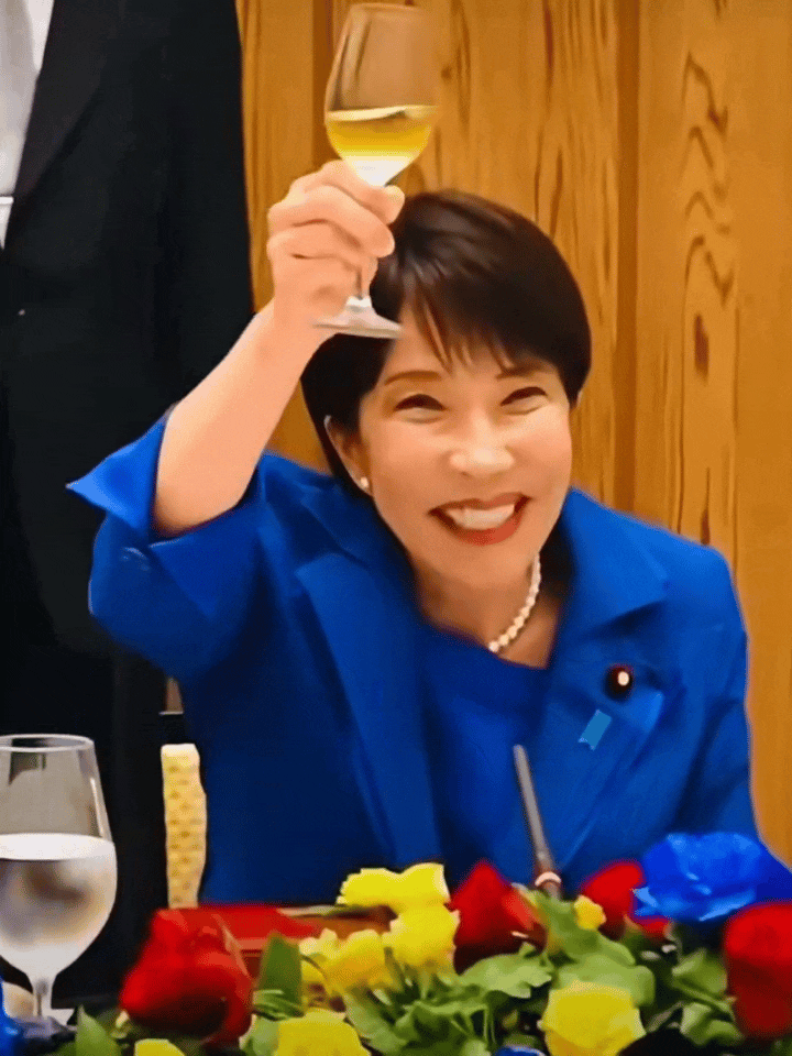 蒙古国总理尼·乌其日勒上任后首次出访就选了日本。日方给了高规格接待，还给成吉思汗