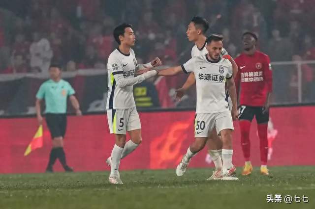 一场3-1，让中超再生变：3队提前上岸！降级名额2选1，三镇盼奇迹