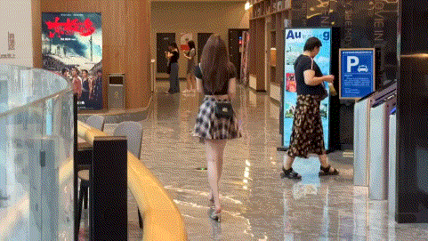 虽然国家反躺平，但近几年我看到的是，不折腾直接躺平的虽不说锦衣玉食，多少还有口汤