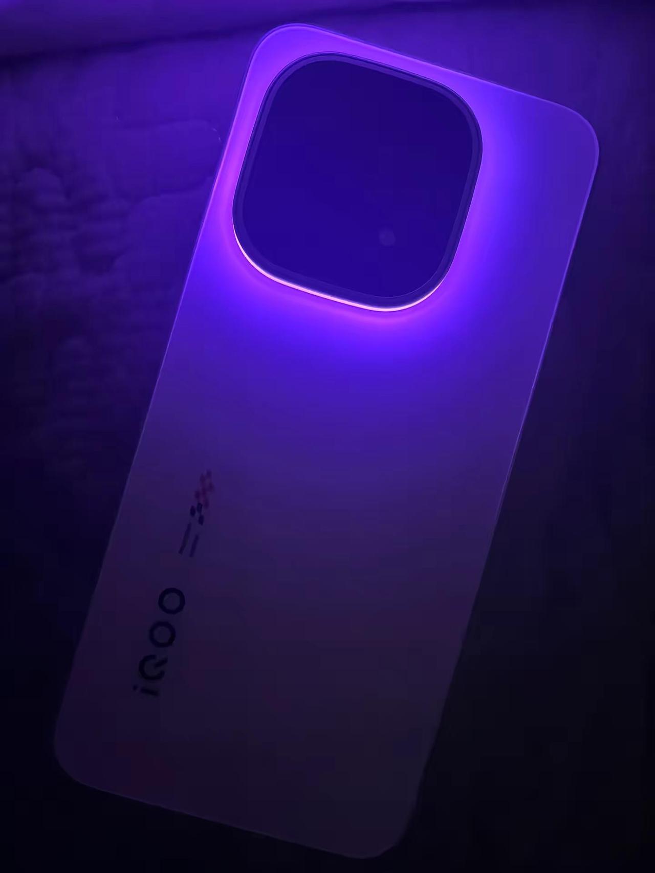 再过两个月 你就不是最新的iqoo旗舰了