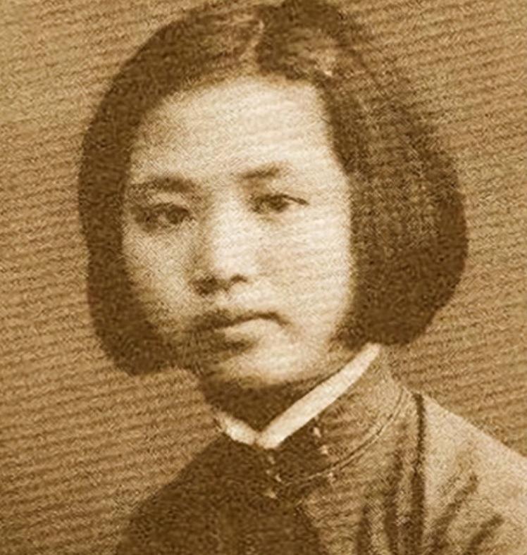 粟裕追求一女兵，写情书却被她撕碎：国难当头，不想考虑个人情感

“副司令员，你这