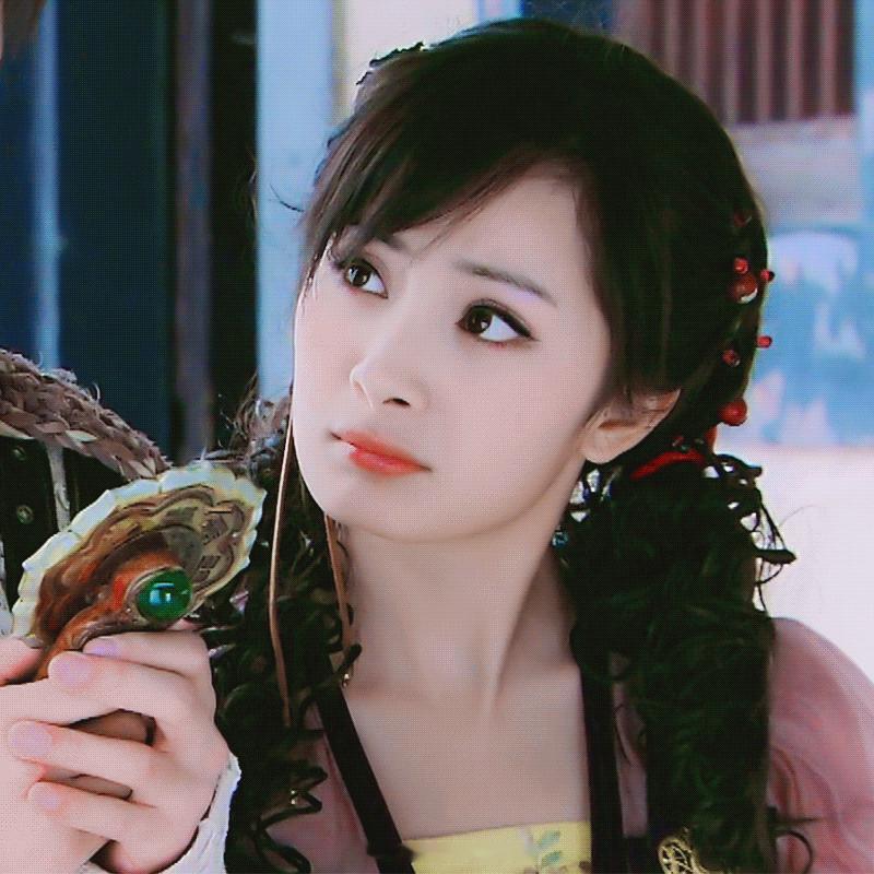 存了好久的杨幂早期动图，水灵灵的幂姐 ​​​