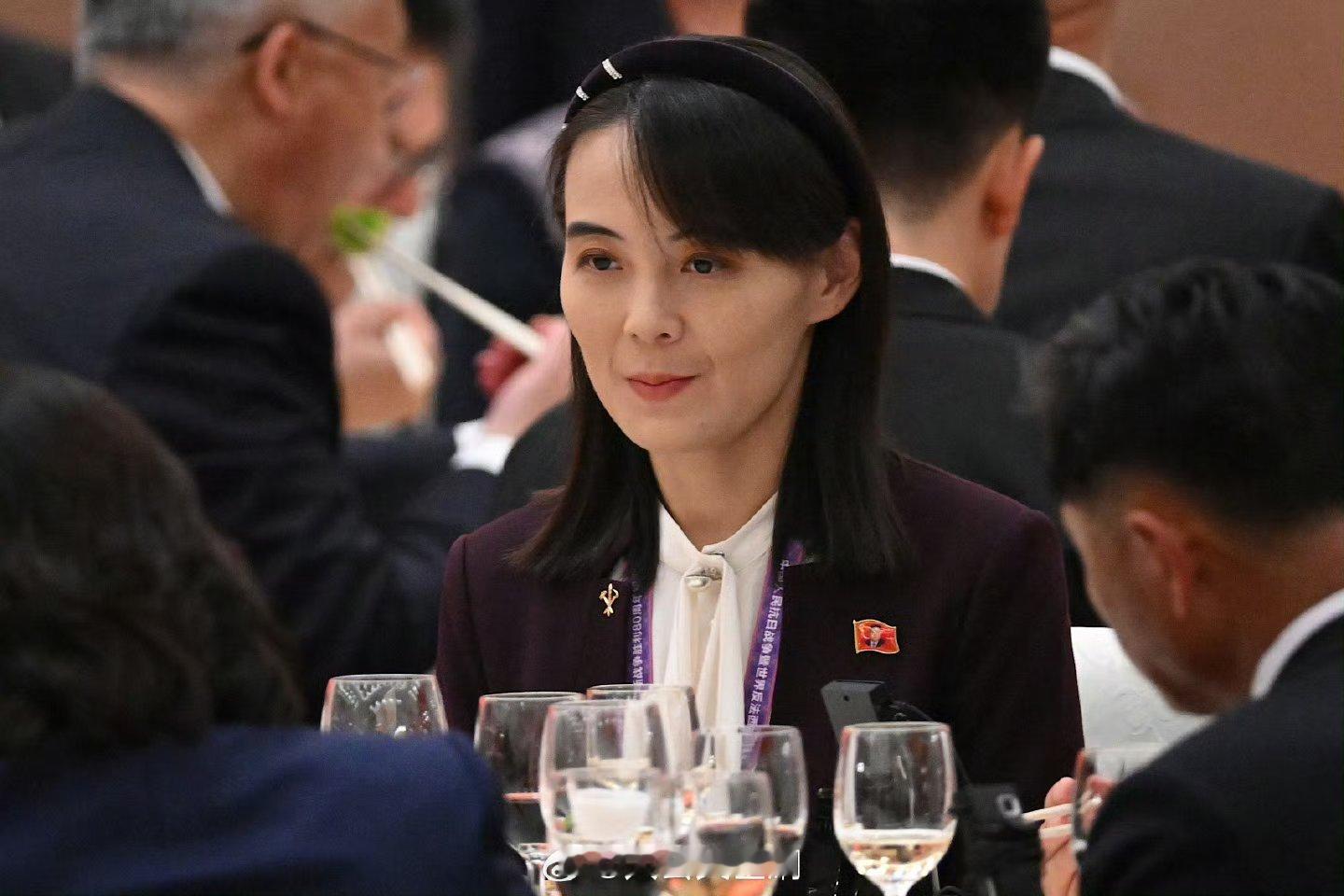 金正恩对韩国会议长只说了一个字哈哈哈，点进来之前我还以为是“滚”这种，原来是个“