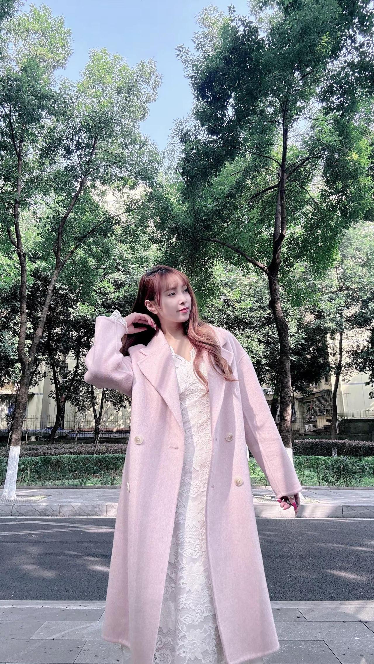 敢不敢再赌最后一次 再赌最后一个人 赌赢了 幸福一辈子 赌输了孤独终老 就问你一