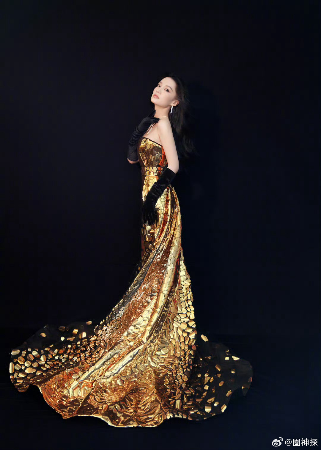 李沁蛇系美人  蛇年就是要看美女蛇[巳升升] 
