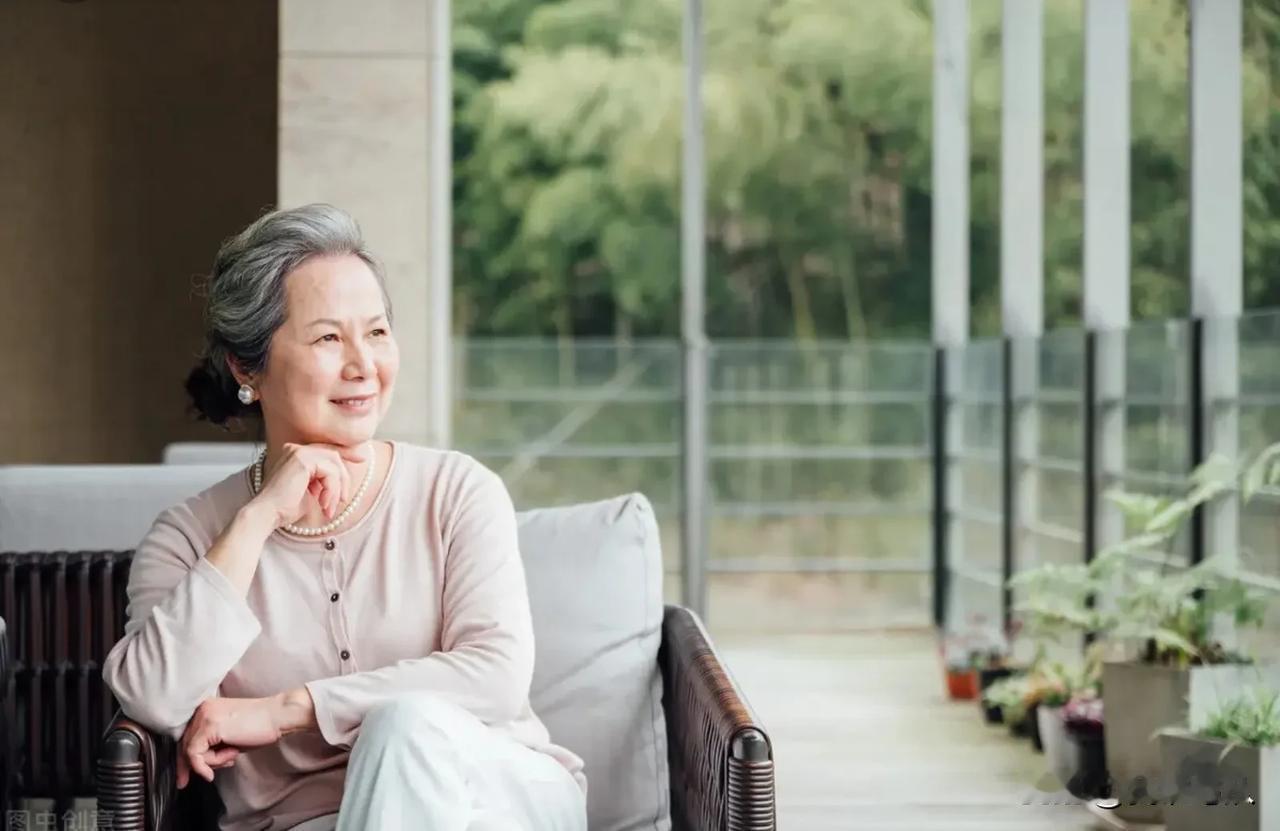 #两个二婚的人走到一起会幸福吗?# 
我小叔子就是二婚，他第一次婚姻生了一个女儿