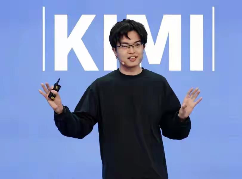 硅谷说留下就送绿卡，但AI人才还是往中国跑。国产开源模型全球下载100亿次，调用