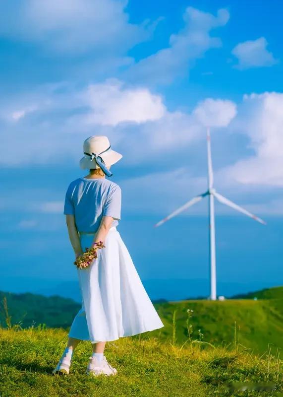 看到“风起风息风未语”这个上联，瞬间就沉醉在这股静谧的氛围里。风起时，秋林簌簌，