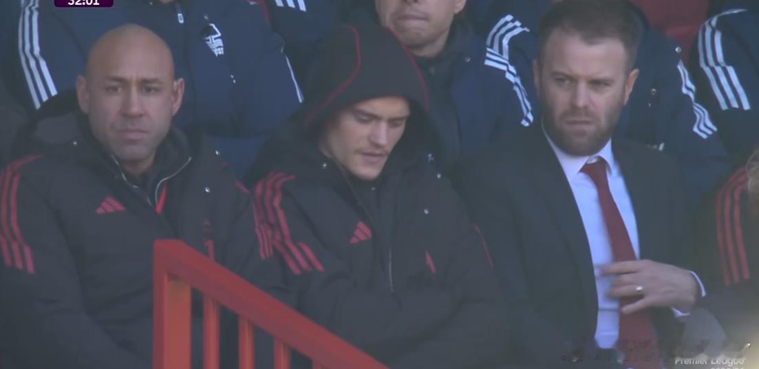 好消息，维尔茨的伤病不太严重斯洛特表示，维尔茨在热身时背部出现问题，但他们希望这