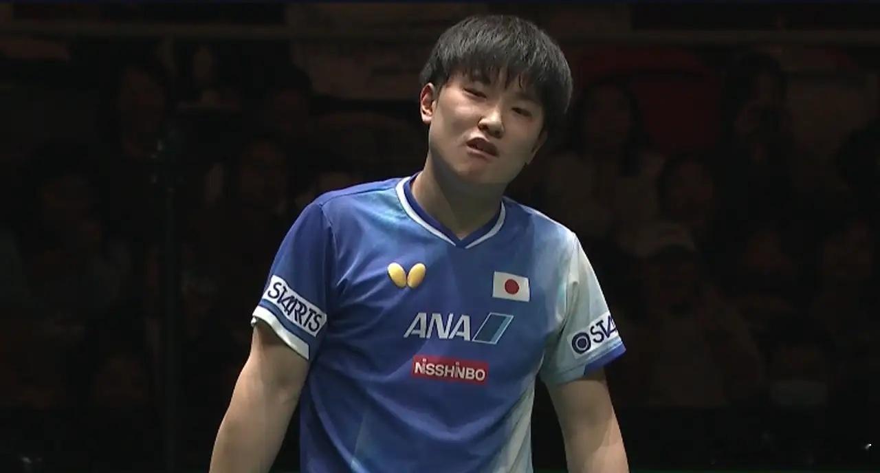 日本队一定是万万没想到，本以为派上张本智和出任男单比赛，会十拿九稳地拿下三分。首