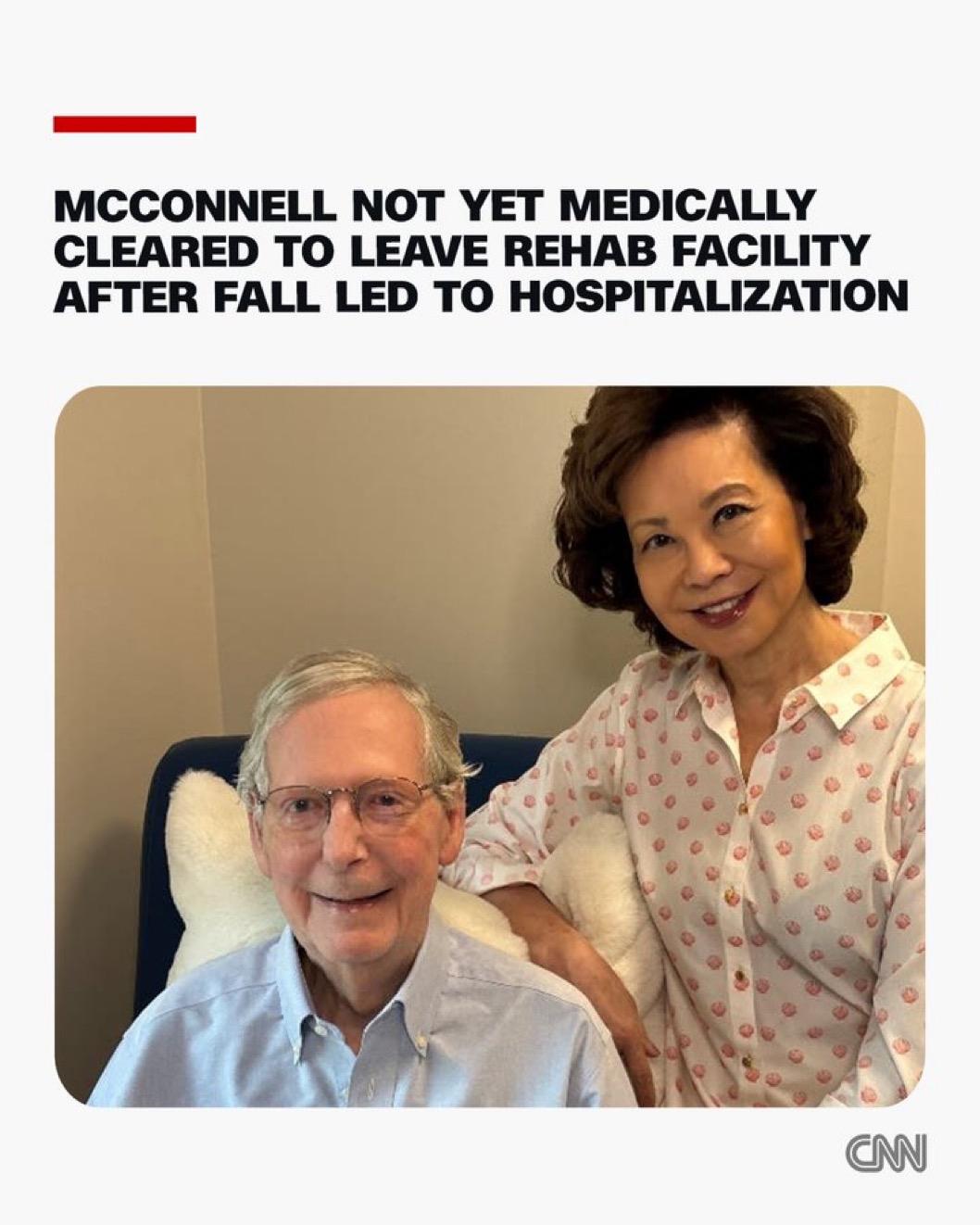 美国共和党参议员米奇·麦康奈尔已出院，但尚未获准离开康复设施，主治医师办公室表示