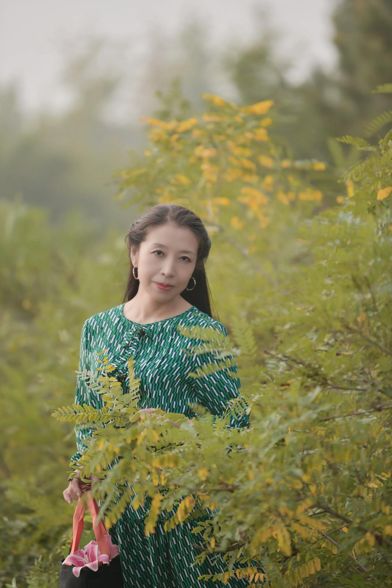 金秋时节，植物园里的风景，开心快乐每一天。#景美心就美！# #秋景美人欢笑# #