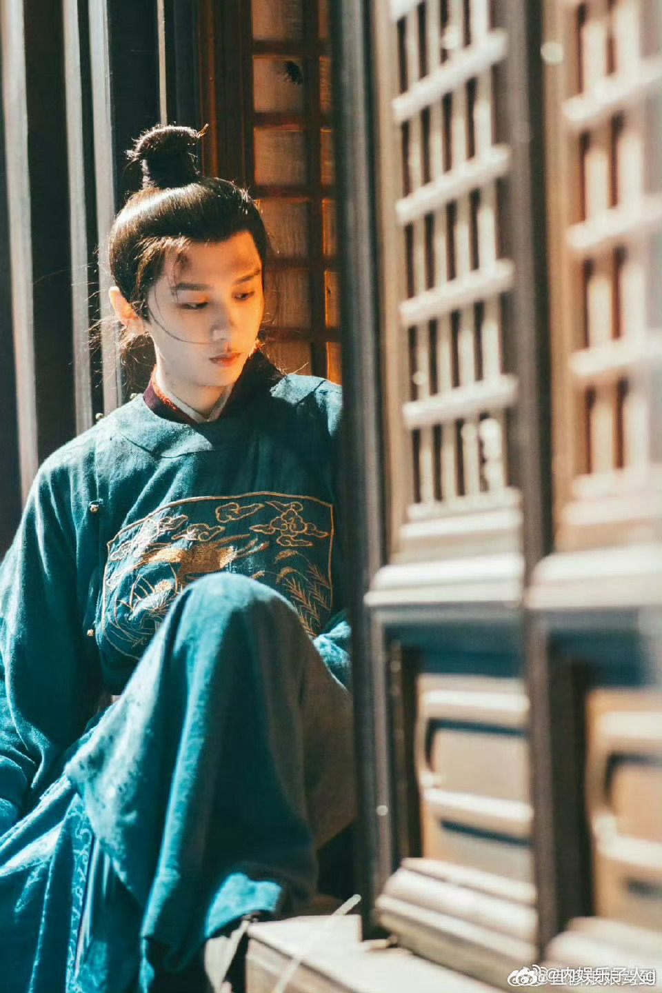 新浪娱乐头像换成毅朱瞻基新浪娱乐换成毅角色图当头像了…因为这个投票活动断层第一的