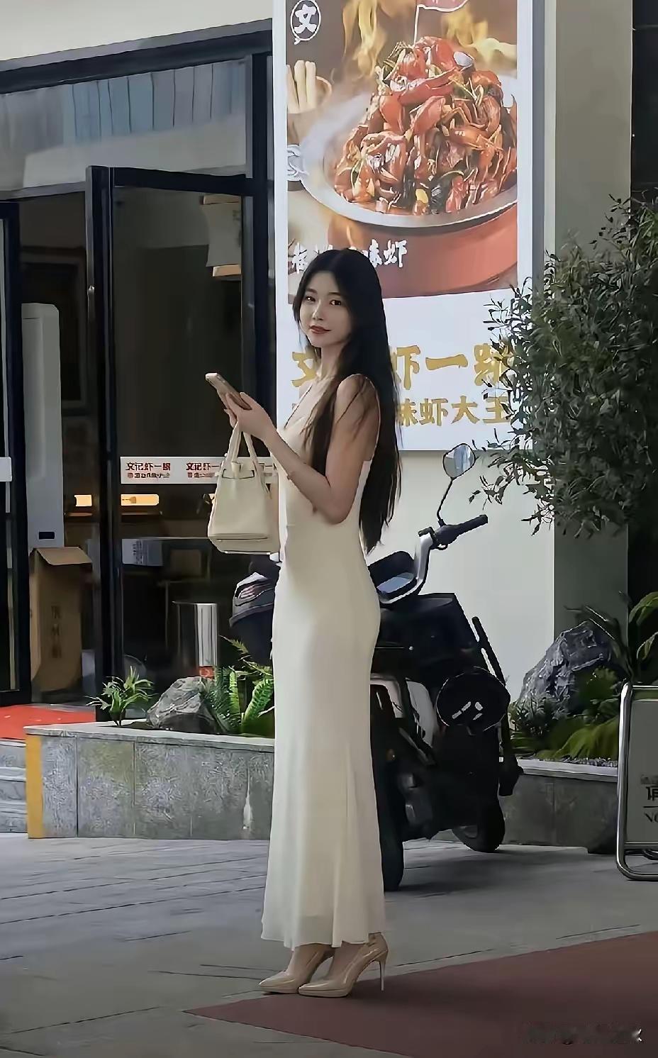 2+1被原配打，女权去哪里了？2+1也有基本人权啊。