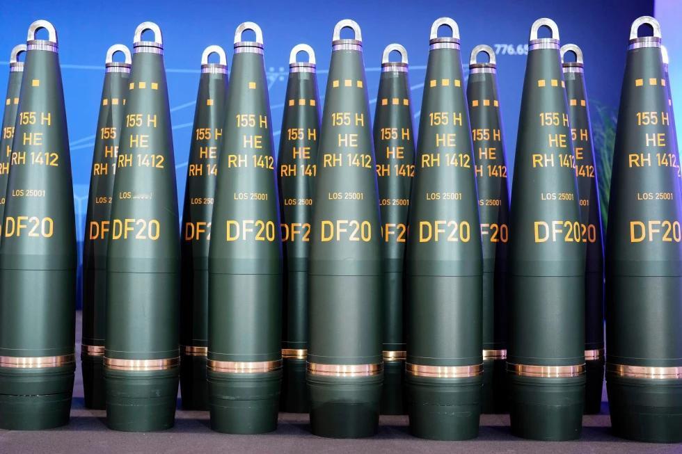 据美联社报道， 受战争带来的需求提振，全球顶尖武器生产企业的武器及军事服务销售额