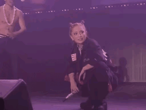 日本歌手上海演唱会被叫停，是非常正确的，在当下这个时候，就应该这么做，尽管有些歌