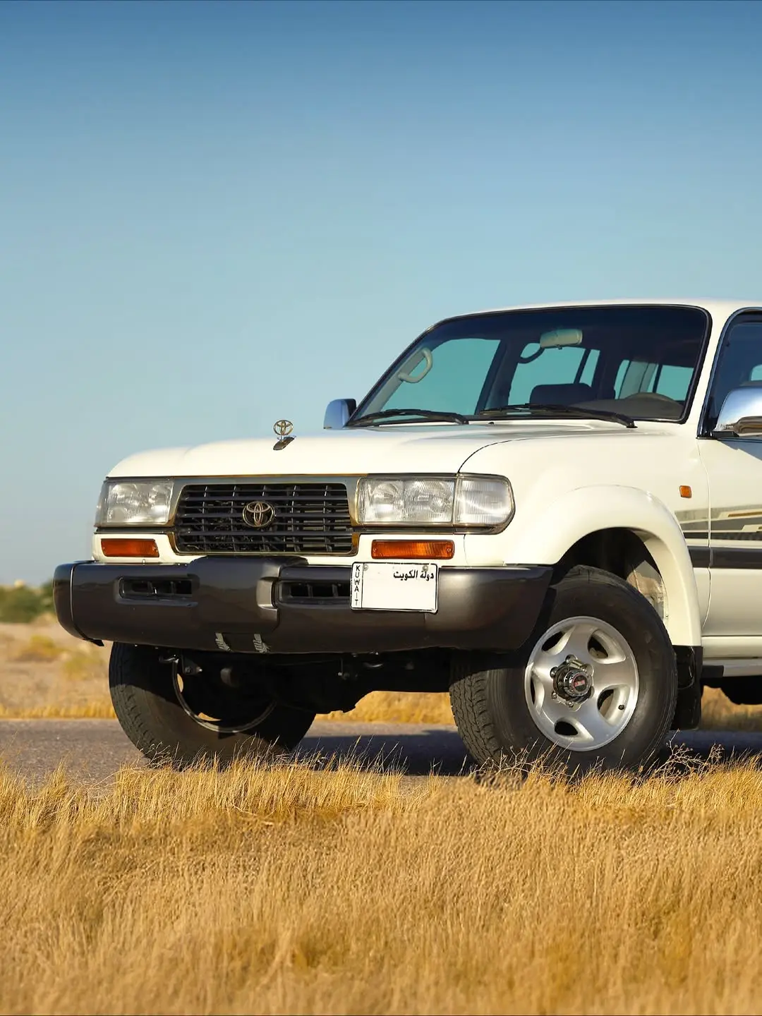 科威特玩家的LC80。   国外老车分享