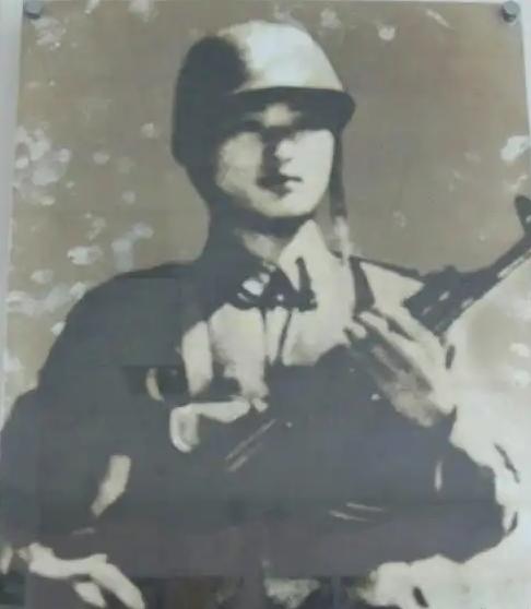 中央军委授予“战场救护模范”吕志经烈士，1956年出生，广东信宜人，1976年入