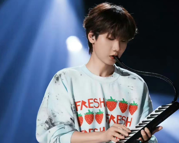 #汪苏泷[超话]##汪苏泷歌手下播演唱会开播#汪苏泷实在是太厉害了，他真的热爱音